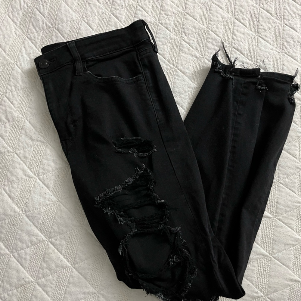 Stretchy Black ripped jeans cropped mid rise
